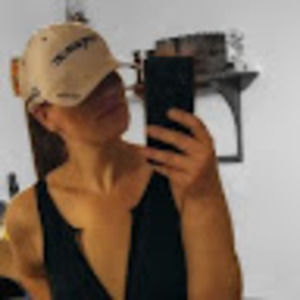 Meet your Posher, Carrie